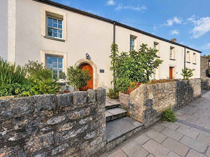 3 Bedroom Terraced House For Sale In High Street, Laleston, CF32