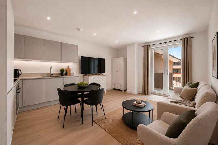 2 Bedroom Apartment For Sale In Heron House, Weyside Park, GU7