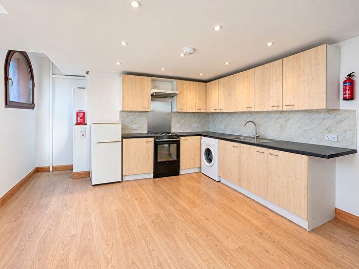2 Bedroom Flat To Rent In Southwood Road, Ramsgate, Kent, CT11