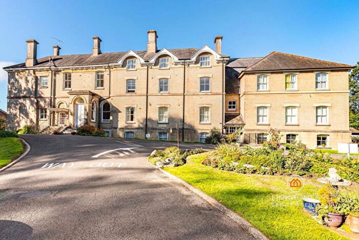 2 Bedroom Apartment For Sale In Redcotts Lane, Wimborne, BH21