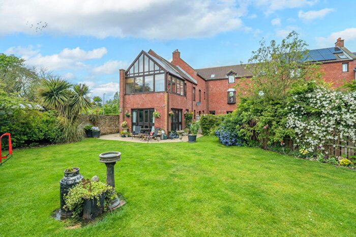 4 Bedroom Semi-Detached House For Sale In The Wynd, Amble, NE65