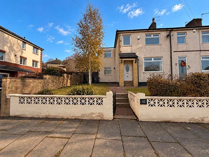 4 Bedroom End Of Terrace House For Sale In Willowfield Road, Halifax, HX2