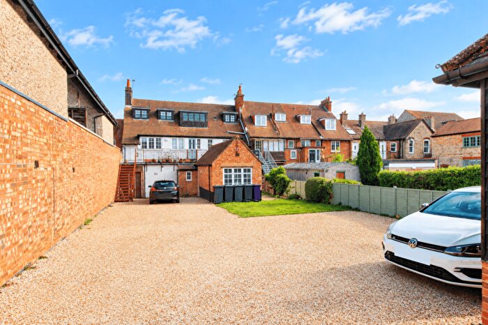 1 Bedroom Apartment To Rent In Leys Avenue, Letchworth Garden City, SG6