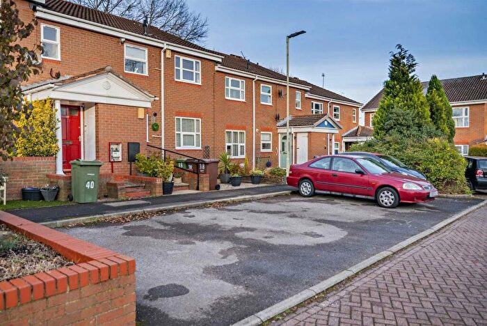 Studio To Rent In Belfry Court, Wakefield, West Yorkshire, WF1