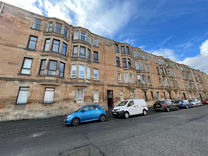 2 Bedroom Flat To Rent In , Prince Edward Street Queens Park, Glasgow, G42