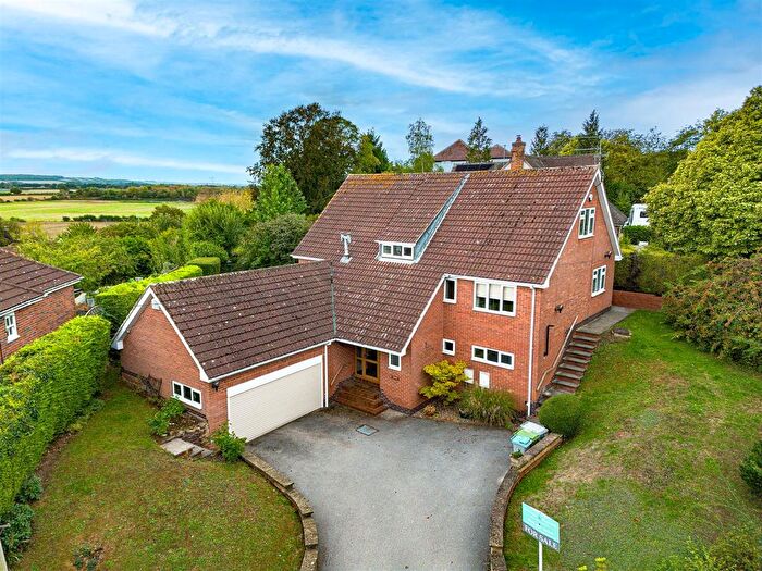 4 Bedroom Detached House For Sale In Skithorne Rise, Lowdham, Nottingham, NG14