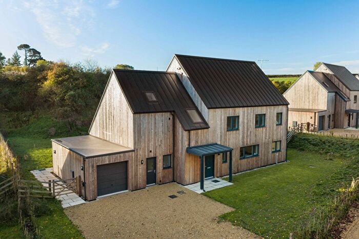 4 Bedroom Detached House For Sale In Sutton Orchard, Crediton, EX17