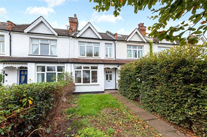 3 Bedroom Terraced House For Sale In Manor Grove, Richmond, TW9
