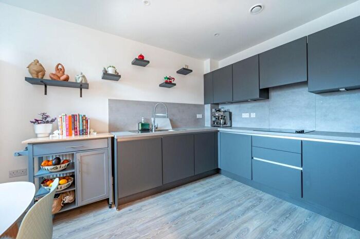 2 Bedroom Flat To Rent In Freeman House, Upton Park, London, E13