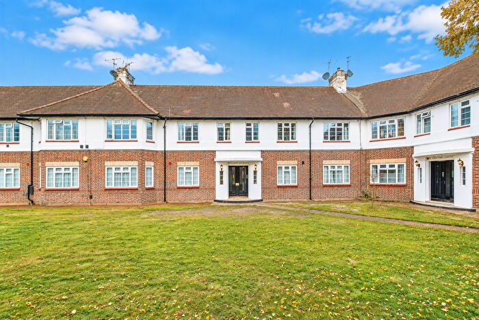 2 Bedroom Flat To Rent In The Brooklands, Eversley Crescent, Isleworth, TW7