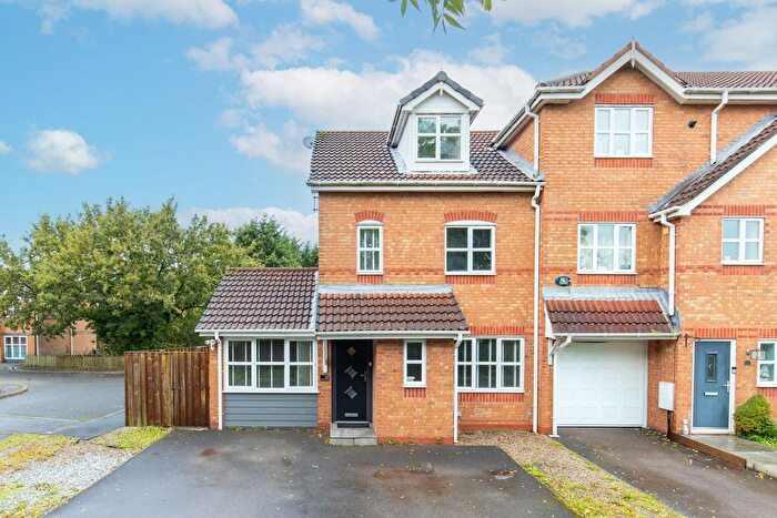 4 Bedroom Town House For Sale In Woodcock Close, Bamber Bridge, PR5