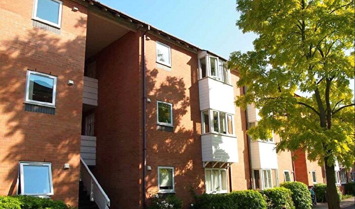 1 Bedroom Flat For Sale In Jasmine Court, Cambridge, Cambridgeshire, CB1