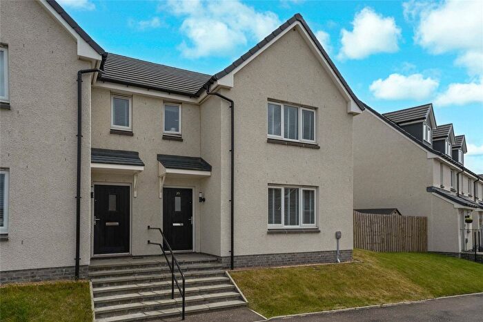 3 Bedroom Semi-Detached House For Sale In Muirton Farm Road, Kirkcaldy, Fife, KY1