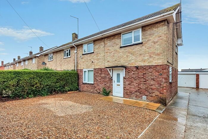 4 Bedroom Semi-Detached House For Sale In Feldale Place, Whittlesey, Peterborough, PE7