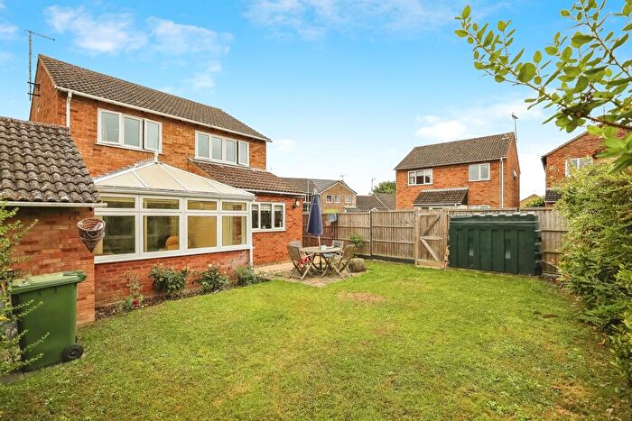 4 Bedroom Detached House For Sale In Elm Road, Folksworth, Peterborough, PE7