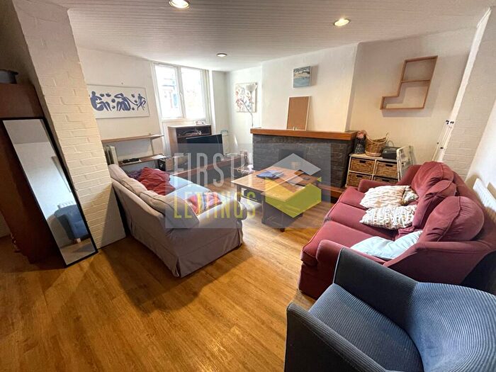 7 Bedroom Terraced House To Rent In Victoria Park Road, Clarendon Park, LE2