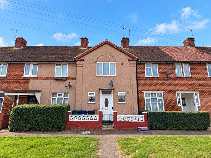 3 Bedroom Terraced House For Sale In Kirton Walk, Edgware, HA8