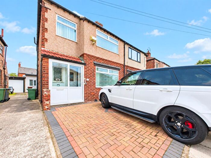 3 Bedroom Semi-Detached House For Sale In Poulton Hall Road, Wallasey, CH44