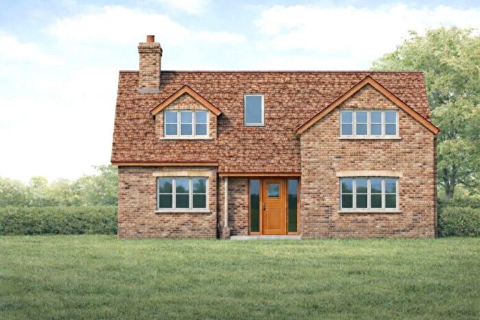 4 Bedroom Detached House For Sale In Old London Road, Milton Common, Thame, Oxfordshire, OX9