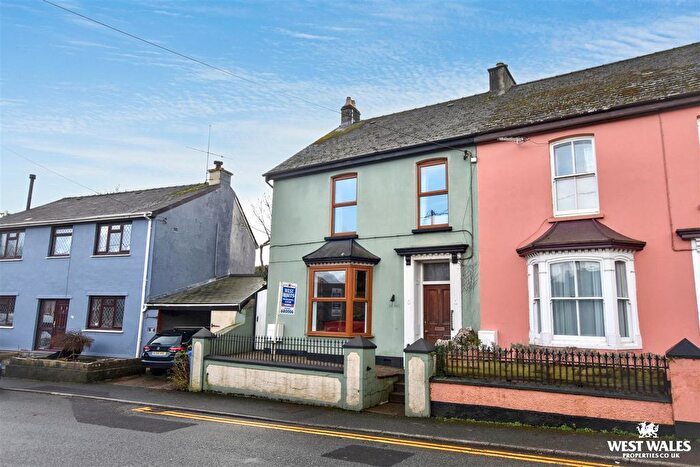 3 Bedroom Semi-Detached House For Sale In Holyland Road, Pembroke, SA71