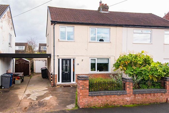 3 Bedroom Semi-Detached House For Sale In Highfield Avenue, Farington, Leyland, PR25