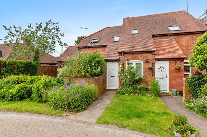 2 Bedroom Maisonette For Sale In Chiltern Court, Wendover, HP22