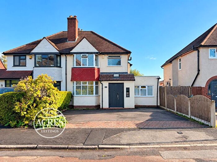 3 Bedroom Semi-Detached House For Sale In Heathfield Road, Four Oaks, Sutton Coldfield, B74