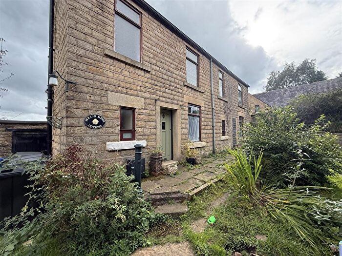 3 Bedroom Detached House For Sale In Mottram Moor, Hollingworth, Hyde, SK14
