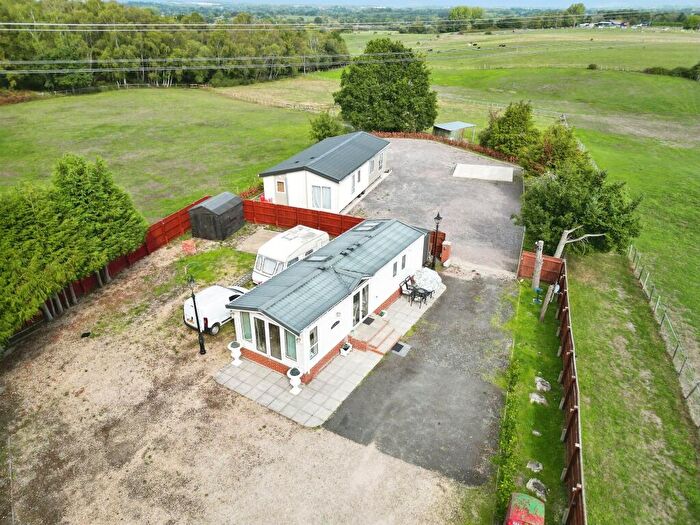 4 Bedroom Park Home For Sale In Lyndhurst Road, Landford, Salisbury, SP5