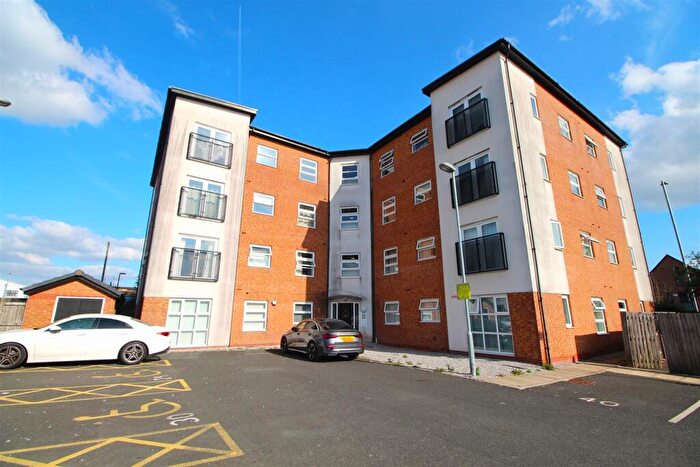 2 Bedroom Flat To Rent In Ivy Graham Close, Manchester, M40