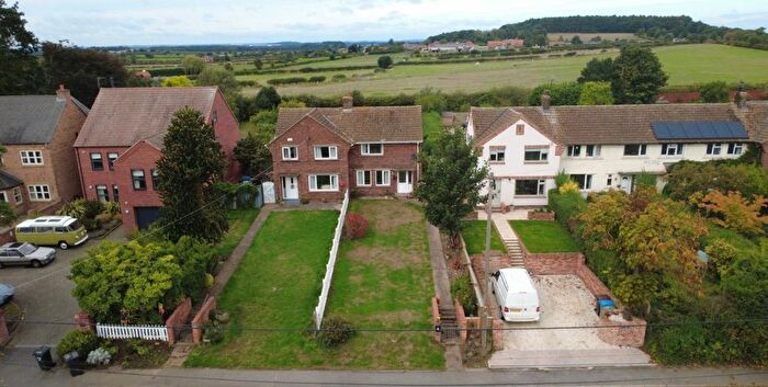 2 Bedroom Semi-Detached House For Sale In Everton Sluice Lane, Everton, DN10