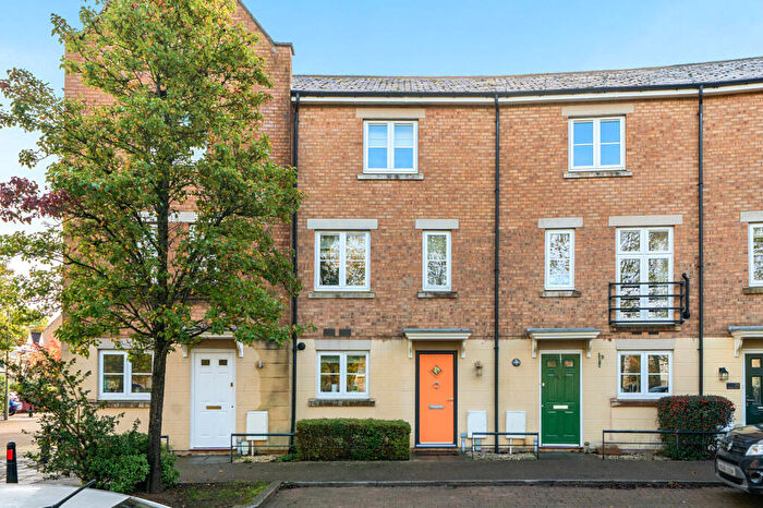 3 Bedroom Terraced House For Sale In Parkers Circus, Chipping Norton, Oxfordshire, OX7