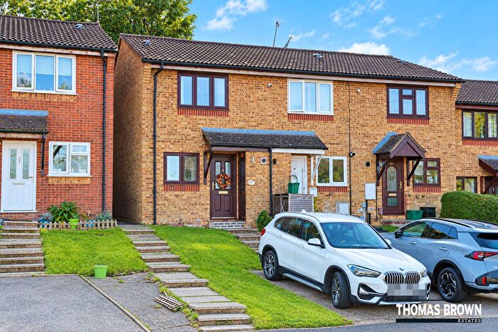 2 Bedroom End Of Terrace House For Sale In Petersham Drive, Orpington, BR5