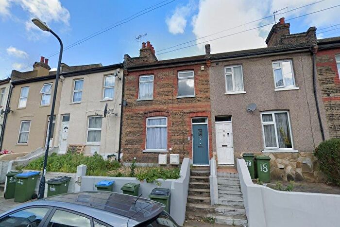 2 Bedroom Flat To Rent In Parkdale Road, Plumstead, SE18