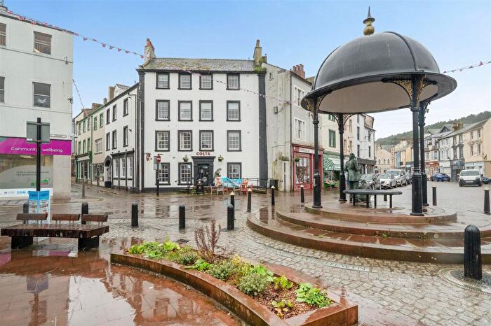 1 Bedroom Flat For Sale In Market Place, Golden Lion Court Market Place, CA28