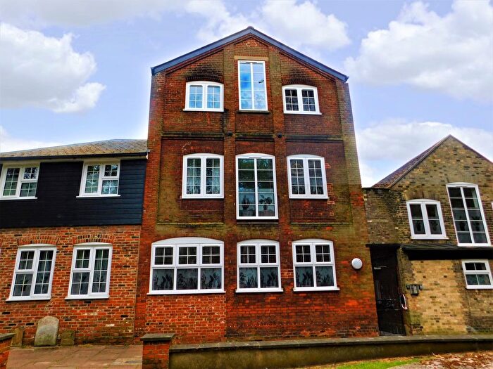 2 Bedroom Flat To Rent In St. Clements Church Lane, Ipswich, Suffolk, IP4