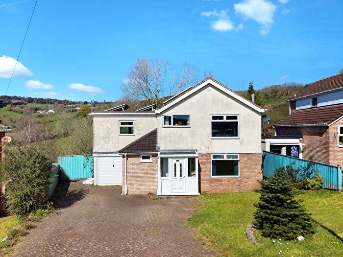 4 Bedroom Detached House For Sale In Bligh Close, Teignmouth, TQ14