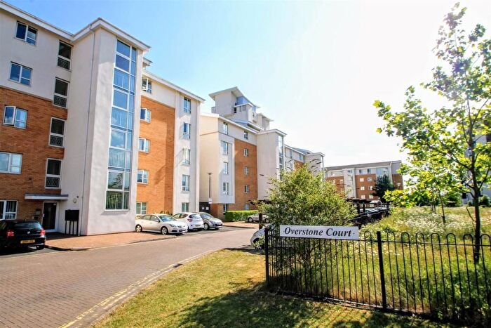 2 Bedroom Flat To Rent In Overstone Court, Cardiff, CF10