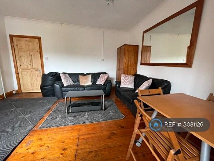 6 Bedroom Semi-Detached House To Rent In Artillery Road, Guildford, GU1