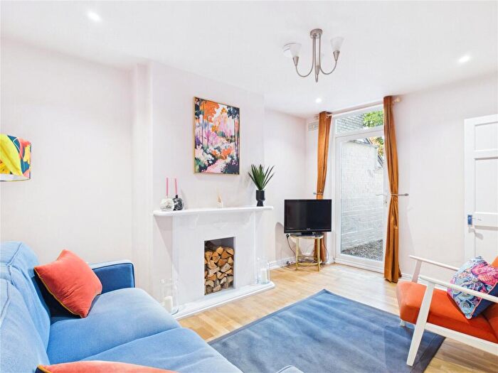 1 Bedroom Apartment For Sale In St Johns Lane, Bedminster, Bristol, BS3