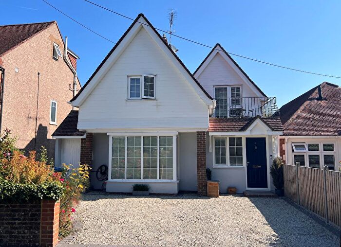 4 Bedroom Detached House For Sale In Pepperscoombe Lane, Upper Beeding, West Sussex, BN44
