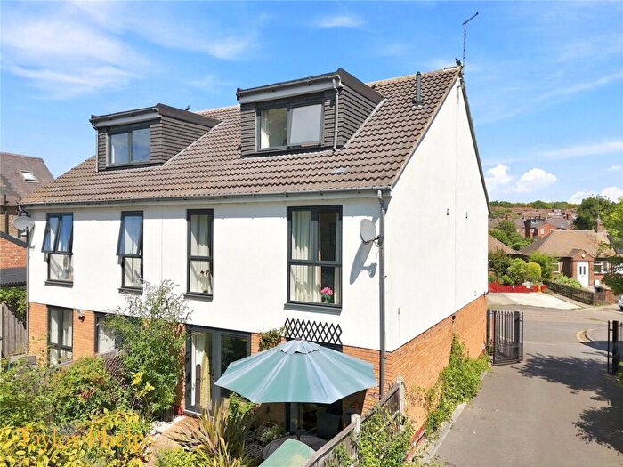 3 Bedroom Semi-Detached House For Sale In The Close, Ware, SG12
