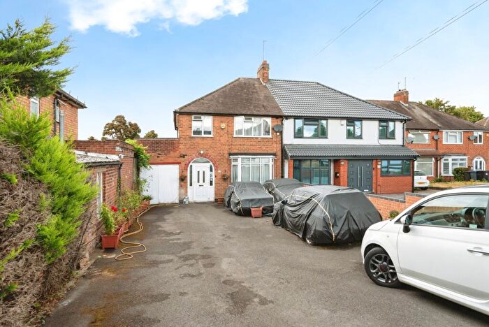 3 Bedroom Semi-Detached House For Sale In Woodcroft Avenue, West Midlands, B20
