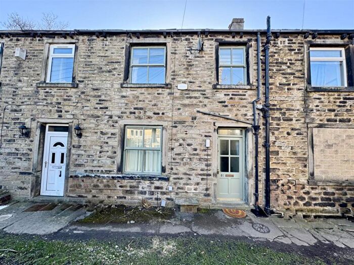 2 Bedroom Terraced House To Rent In Westgate, Almondbury, Huddersfield, HD5