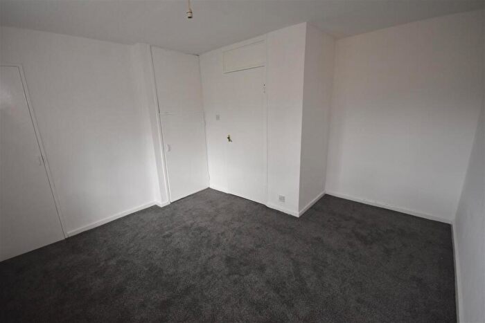 1 Bedroom Apartment To Rent In Cheverton Close, Wirral, CH49