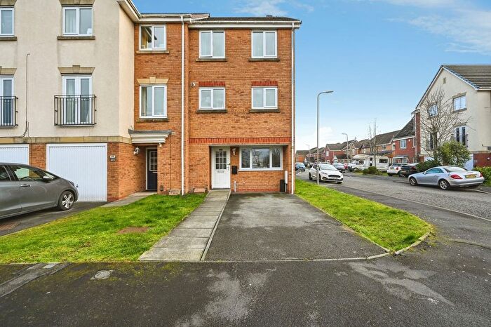 4 Bedroom End Of Terrace House For Sale In Pipit Avenue, Newton-Le-Willows, WA12