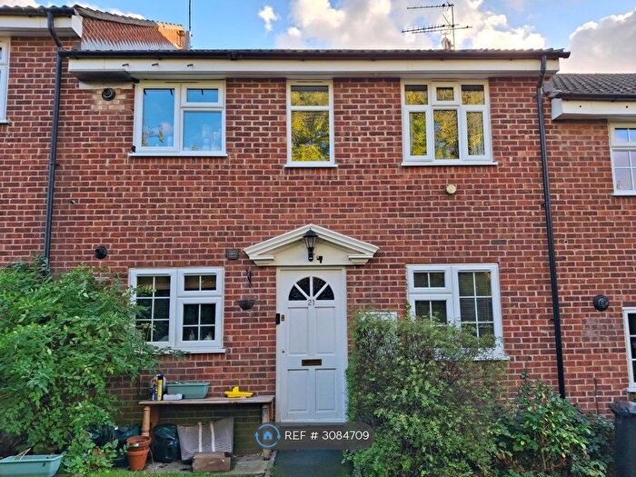 2 Bedroom Maisonette To Rent In Morley Place, Hungerford, RG17