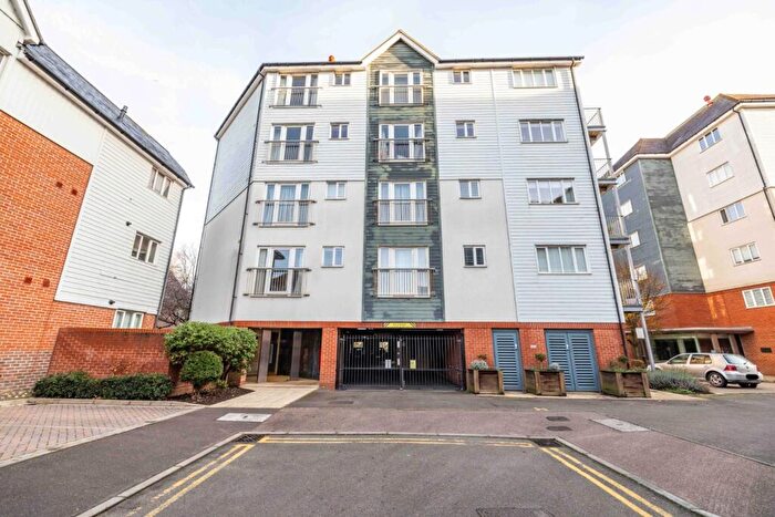 Flat To Rent In Westwood Drive, Canterbury, Kent, CT2