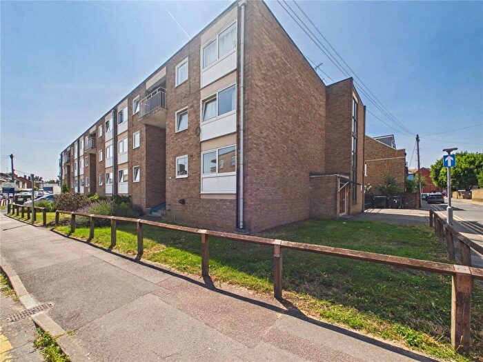 Apartment To Rent In Mildmay Court, Mildmay Road, Chelmsford, Essex, CM2