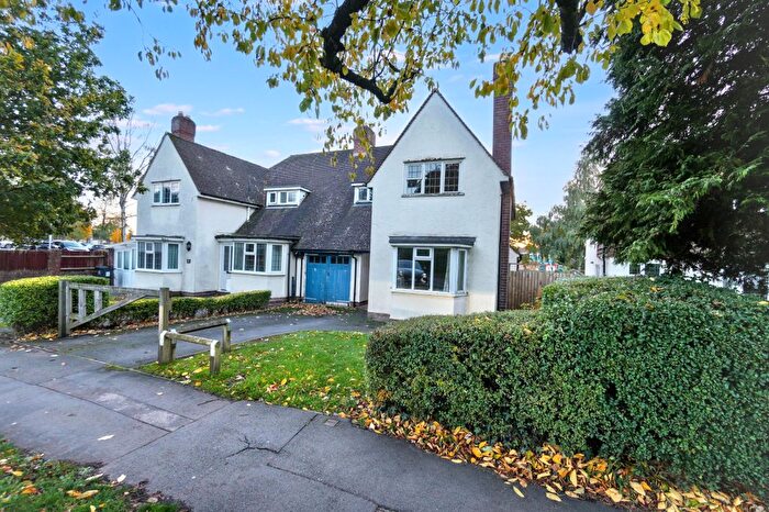 3 Bedroom Property For Sale In Bedford Road, Sutton Coldfield, West Midlands, B75